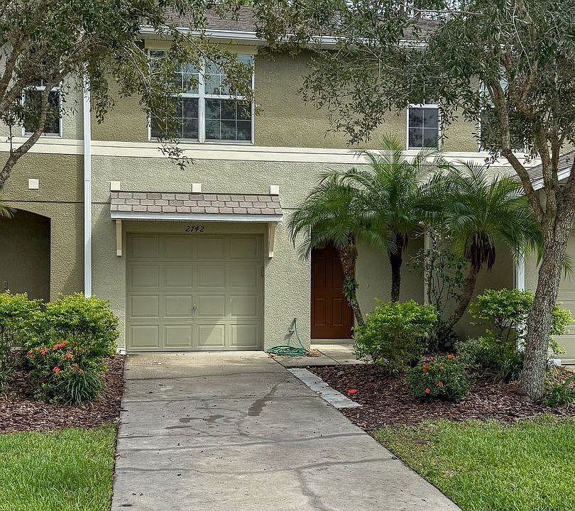 1st image of 2742 Birchcreek Dr