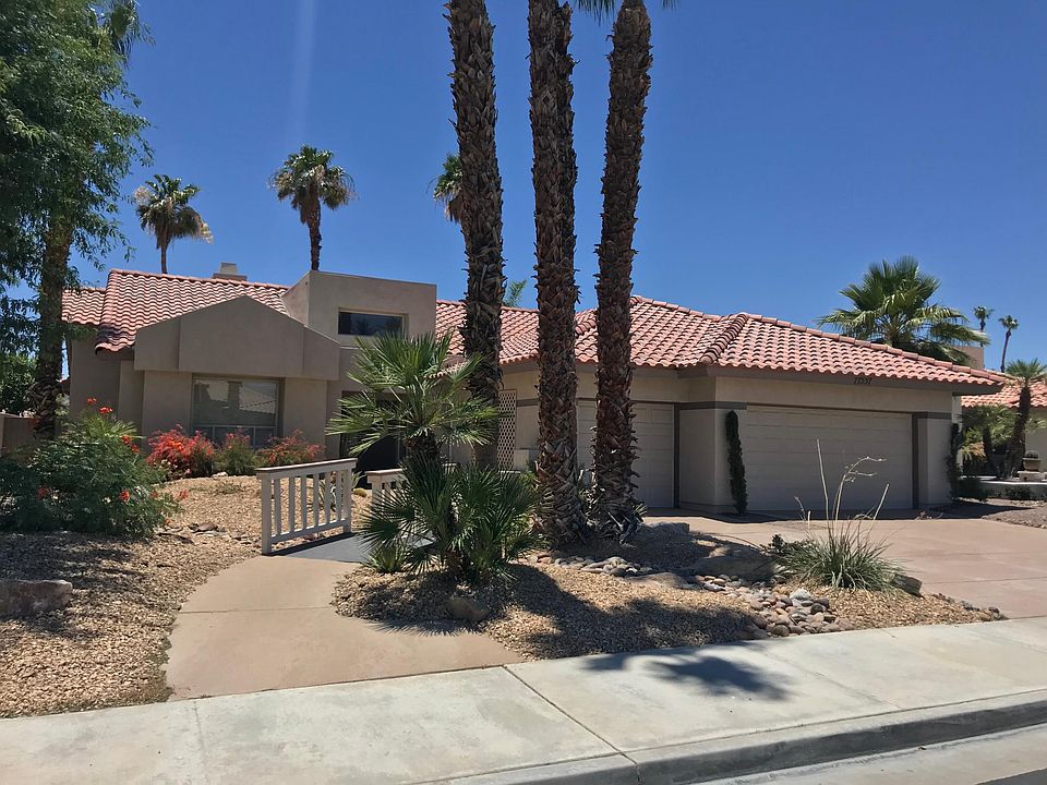 Beautifully remodeled contemporary home with 3-car garage!