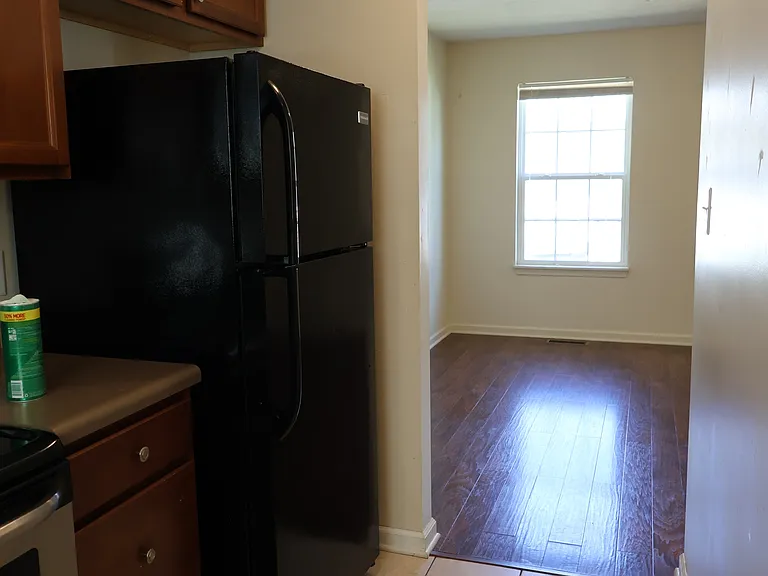 1427 Sycamore St #1 — Photo 13