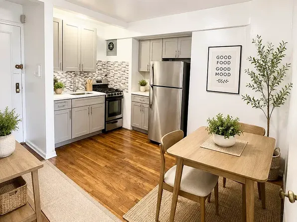 2 W End Ave, Brooklyn, NY