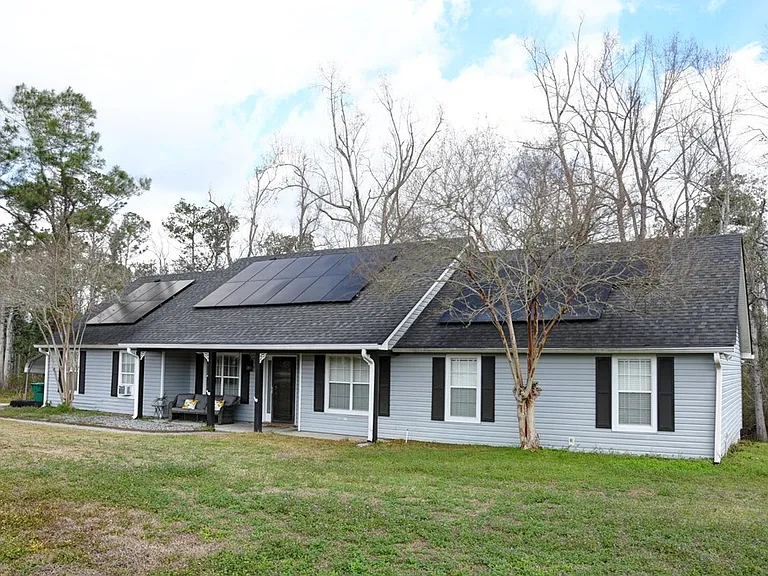 4120 Clay Dr — Photo 3