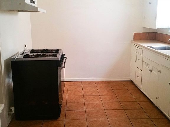 3rd image of 1303 N Redington St
