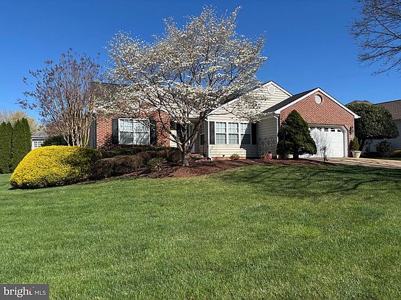 2nd image of 1808 Stoneybrook Ln