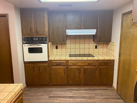 5th image of 4304 N Emerson Ave #101