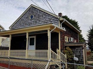 35 Yolande Pl, Woonsocket, RI 02895