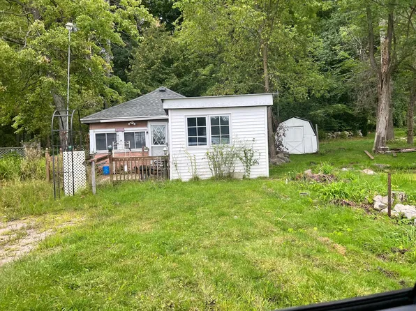 746 Stonecrest Dr NE, Sparta, MI 49345