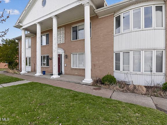 3rd image of 2130 Richards Rd APT 2