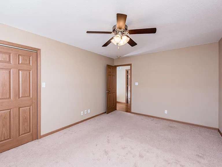 Crown Pointe — Photo 13