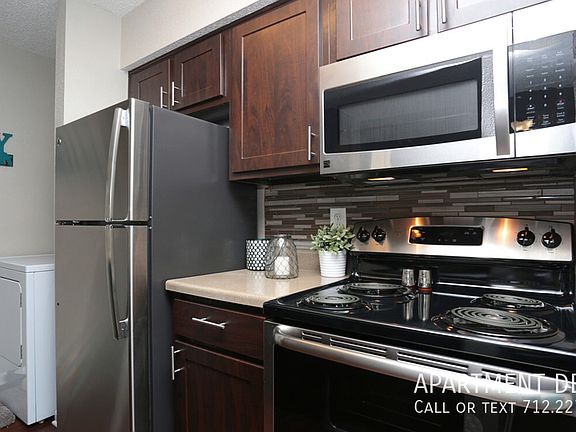 3rd image of 14 Park Tree Ln #2609