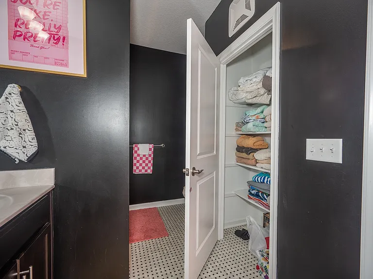 1744 Vankar Dr — Photo 17