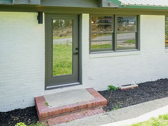2nd image of 634 Woodburn Dr