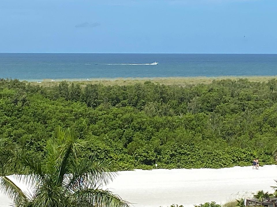 1st image of 320 Seaview Ct APT 602