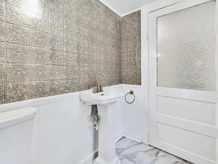232 Saint George St #A — Photo 7