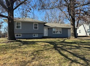 1211 Grand St, Emporia, KS 66801