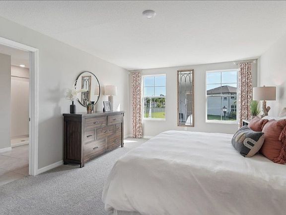 5th image of 10520 Farm Hill Ave