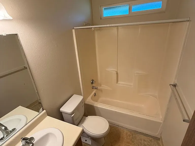 3352-3358 San Mateo Ct — Photo 12