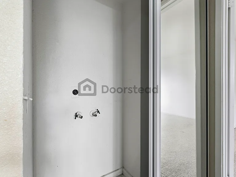 1318 B St #102 — Photo 28