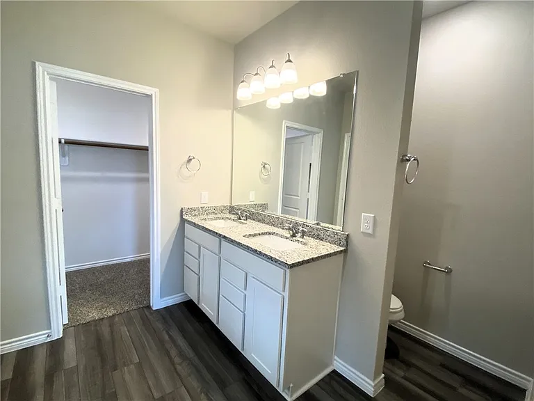 1112 Verona Dr — Photo 17