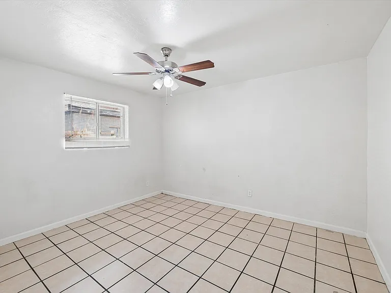 2133 W Adams St #3 — Photo 28