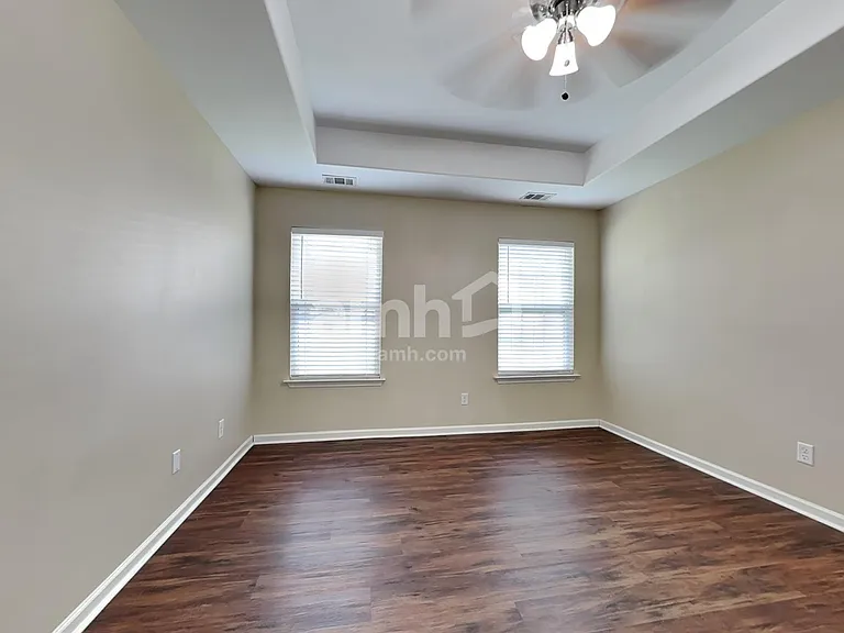 406 Flint Dr — Photo 12