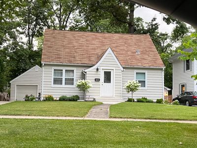 244 E Woodland Rd, Lake Bluff, IL, 60044