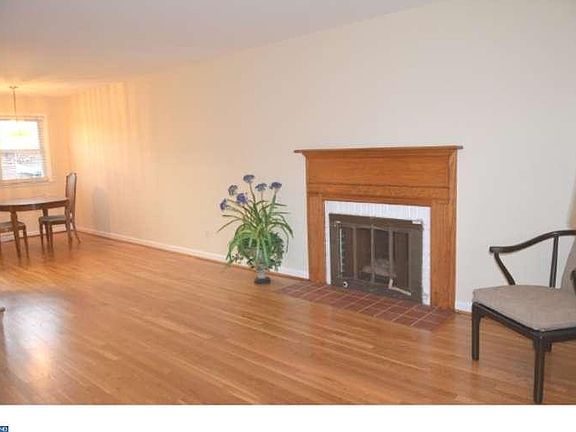 3rd image of 2603 Grant Ave