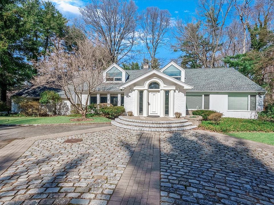 1st image of 7 Hewlett Drive