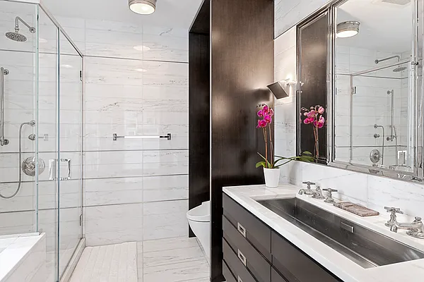 Rented by Edward Seisdedos, LREB | media 15