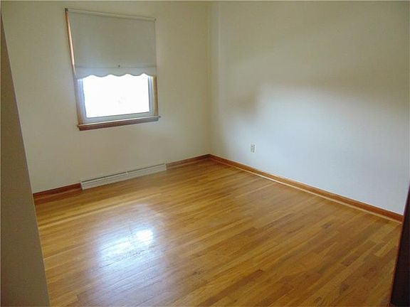 5th image of 1123 Skyline Dr