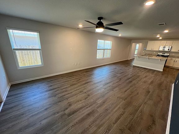 5th image of 5269 Peach Dr