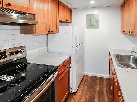 4th image of 40 S Highland Ave APT D