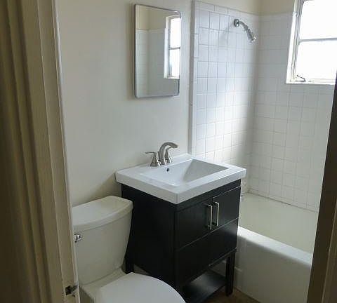 4th image of 3528 Ross Ave SE #A