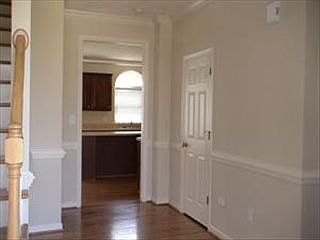 4th image of 2705 Fountain Ln