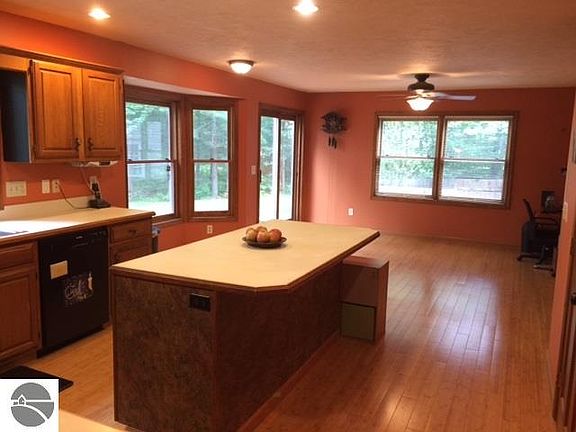 5th image of 1444 Fairwood Dr
