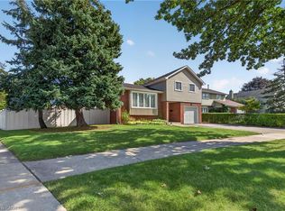 2482 Windjammer Rd E, Mississauga, ON L5L 1H8