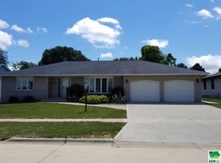 1332 Ridgewood Dr #0, Le Mars, IA 51031