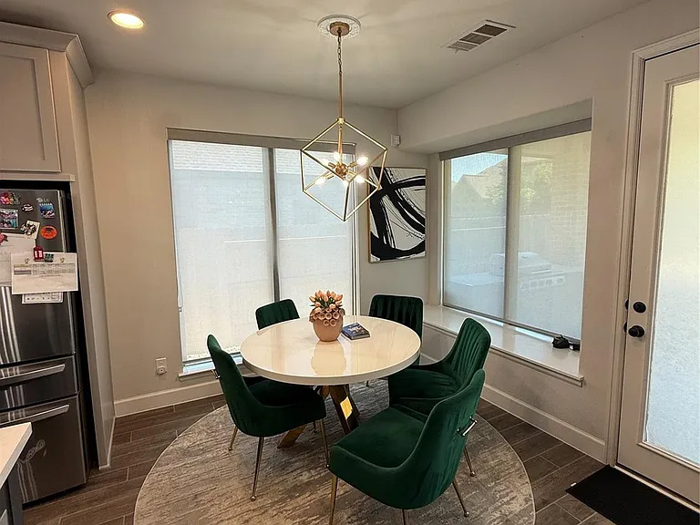 563 Santa Rosa Hills Dr — Photo 18