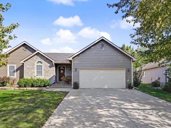 4440 Roundabout Cir, Lawrence, KS 66049