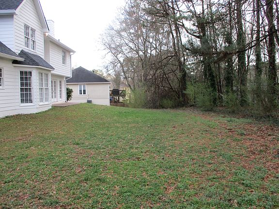 3rd image of 527 Smithstone Trce SE