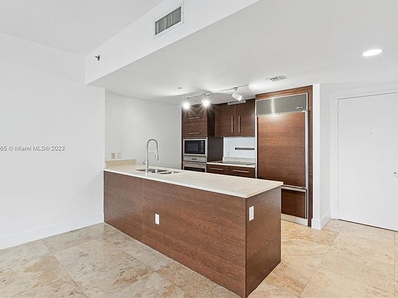 5th image of 465 Brickell Ave APT 1606