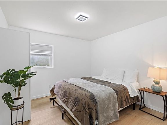 2nd image of 1728 Martin Luther King Junior Way S #B