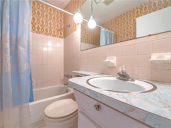 5th image of 2459 Franciscan Dr APT 1