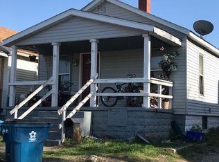 30 Marguerite Ave, Wood River, IL 62095