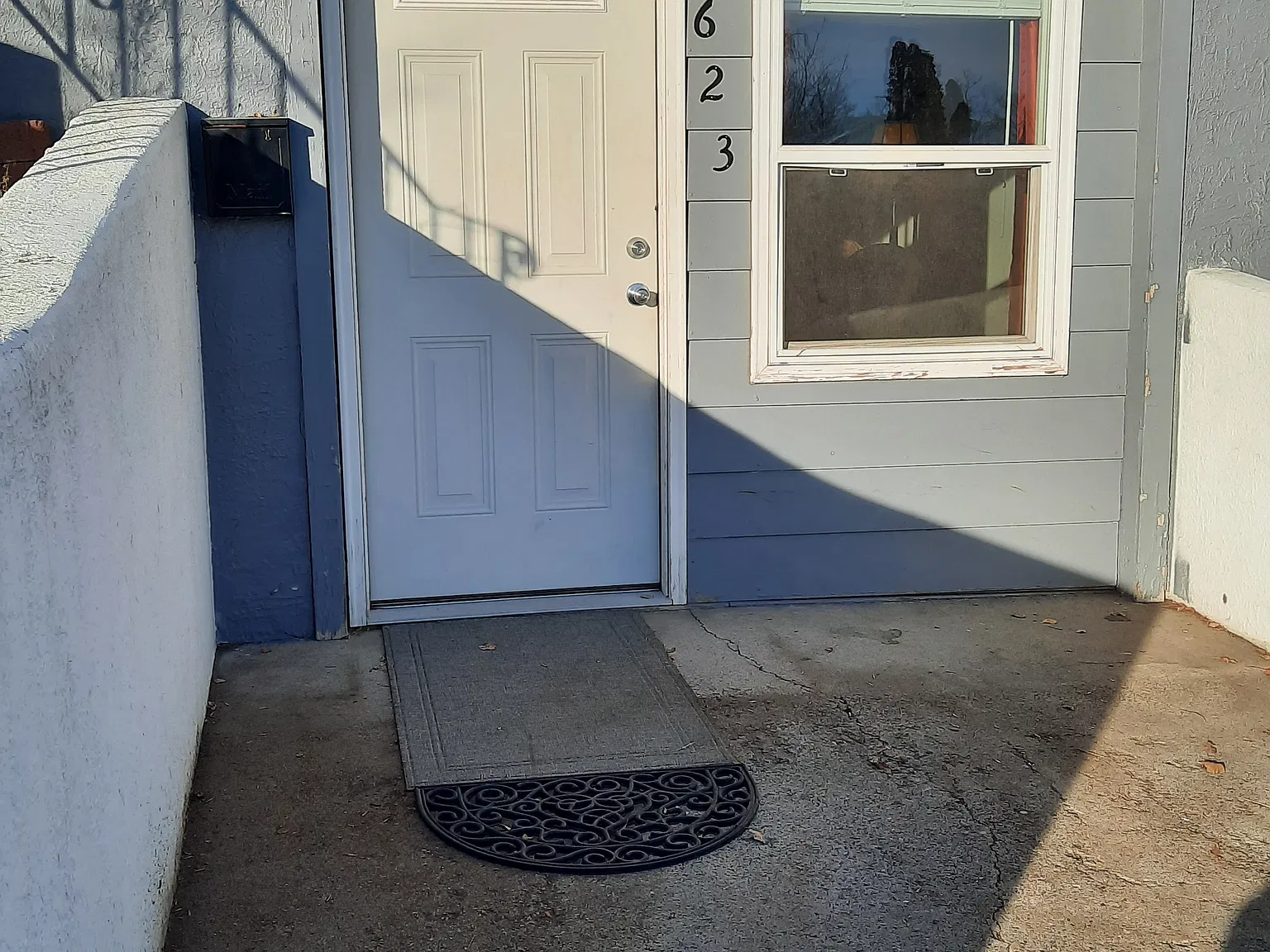2 bed, 950 sqft, $1,300 — Photo 2