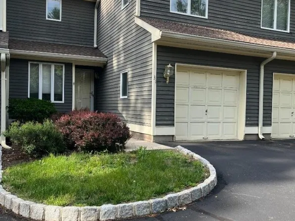 31 Greenbriar Ln, Clinton Twp., NJ 08801
