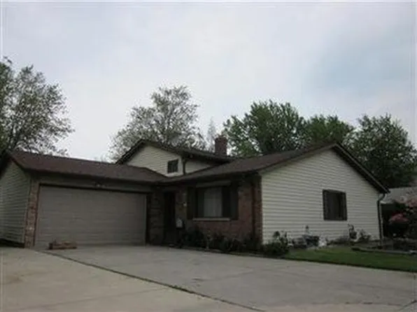 36473 Lake Shore Blvd, Eastlake, OH 44095