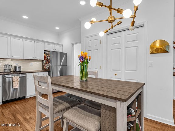3rd image of 6 Cook Street