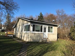 2908 Grove Ln, Cary, IL 60013