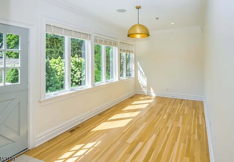 21 Anthony Dr — Photo 6