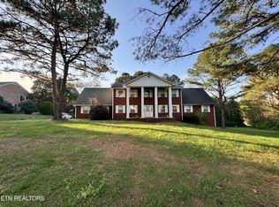 12801 Peach View Dr, Knoxville, TN 37922